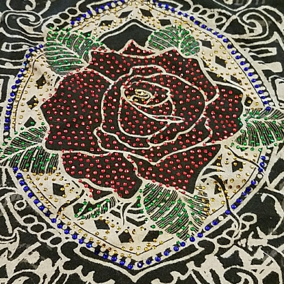 Buckle Graphic Tee w/ Rhinestone Rose Short Sleev - Picture 3 of 5